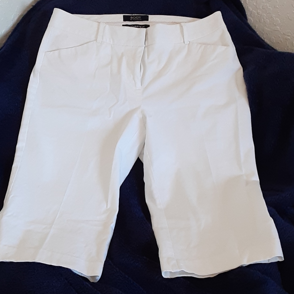 Body by Victoria the Christie fit capris size 8